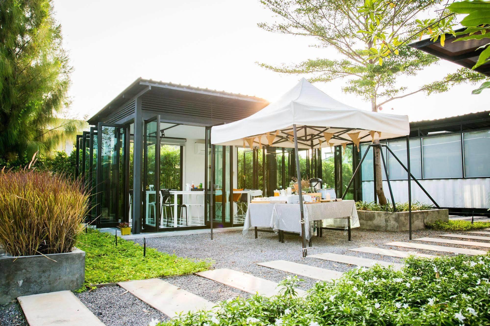 The Restro Hotel Hua Hin Exterior photo