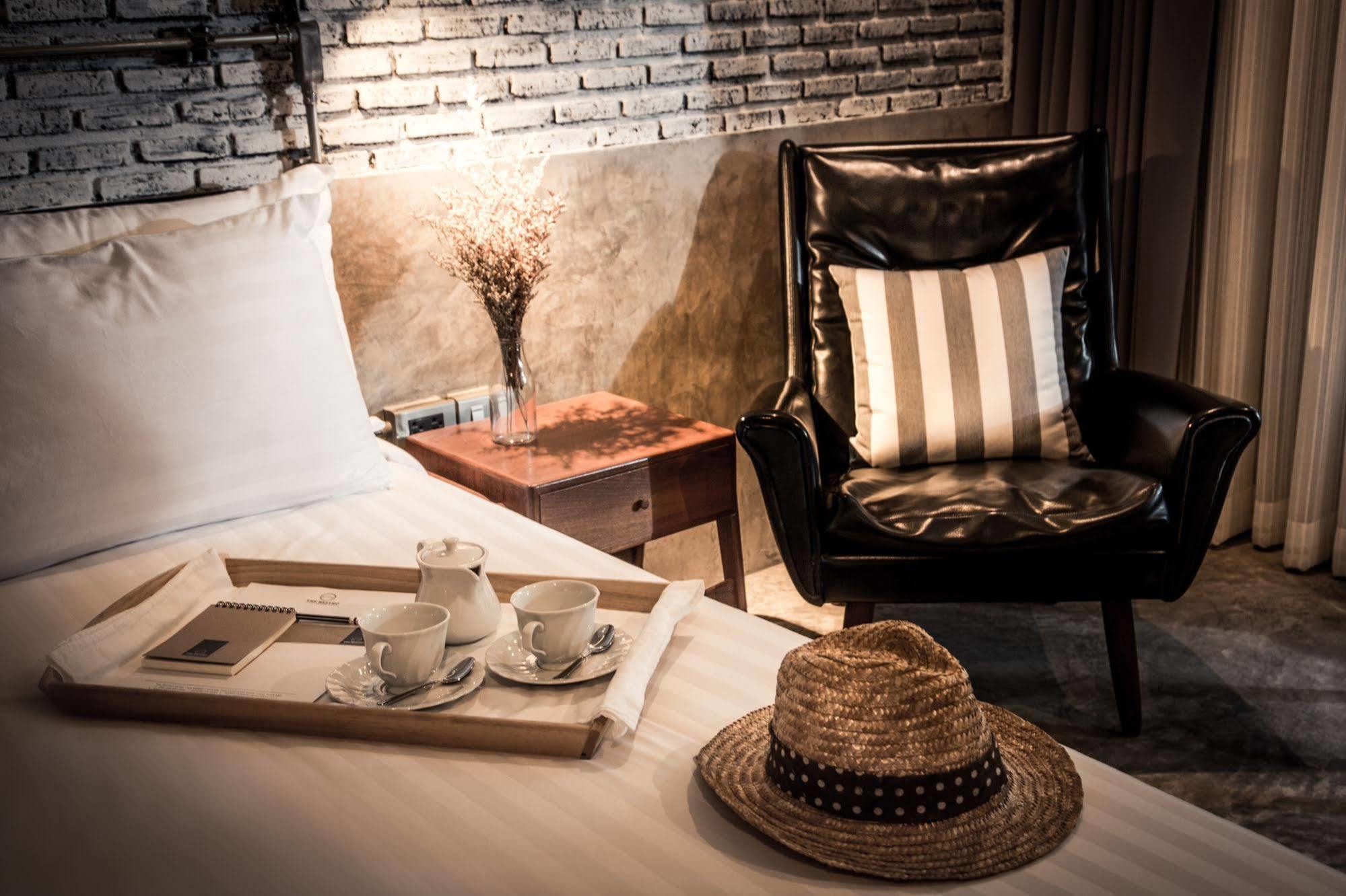 The Restro Hotel Hua Hin Exterior photo